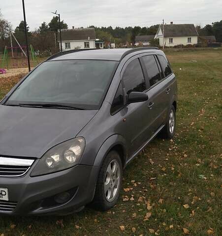 Серый Опель Зафира, объемом двигателя 1.91 л и пробегом 380 тыс. км за 3700 $, фото 1 на Automoto.ua