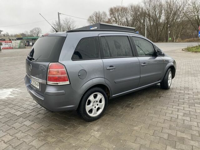 Серый Опель Зафира, объемом двигателя 1.9 л и пробегом 300 тыс. км за 3950 $, фото 4 на Automoto.ua