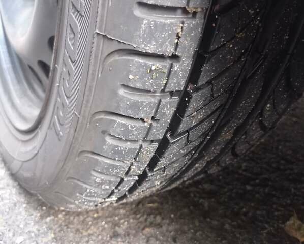 Серый Опель Зафира, объемом двигателя 2.2 л и пробегом 327 тыс. км за 5100 $, фото 9 на Automoto.ua