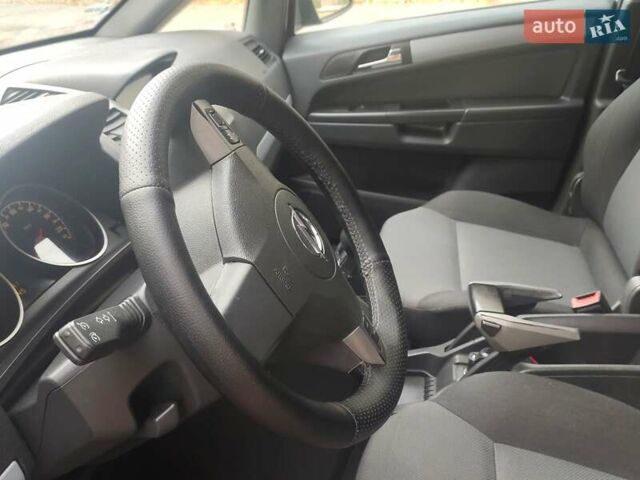 Опель Зафира 2005 в Львове на Automoto.ua Серый Опель Зафира, объемом двигателя 1.91 л и пробегом 322 тыс. км за 4750 $, фото 18 на Automoto.ua