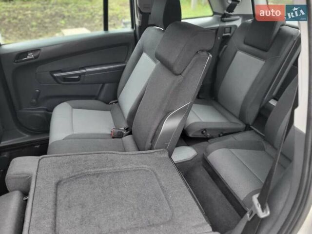 Сірий Опель Зафіра, об'ємом двигуна 1.8 л та пробігом 192 тис. км за 5700 $, фото 60 на Automoto.ua