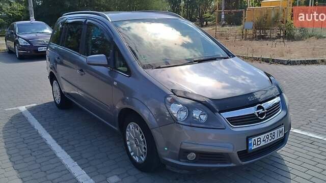Серый Опель Зафира, объемом двигателя 1.8 л и пробегом 224 тыс. км за 6200 $, фото 6 на Automoto.ua