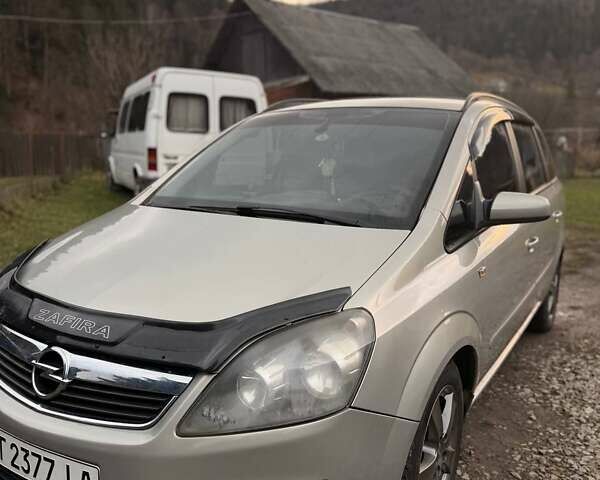 Серый Опель Зафира, объемом двигателя 1.91 л и пробегом 225 тыс. км за 4400 $, фото 7 на Automoto.ua