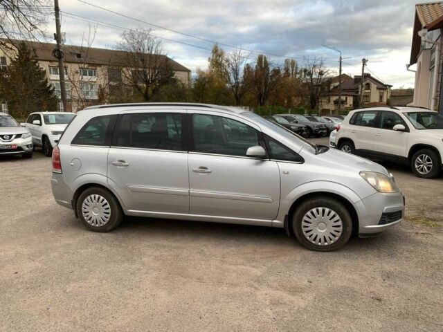 Серый Опель Зафира, объемом двигателя 1.8 л и пробегом 330 тыс. км за 6180 $, фото 3 на Automoto.ua