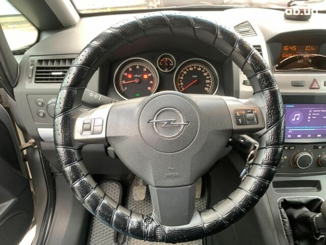 Опель Зафира 2005 в Виннице на Automoto.ua Серый Опель Зафира, объемом двигателя 1.8 л и пробегом 330 тыс. км за 6180 $, фото 30 на Automoto.ua