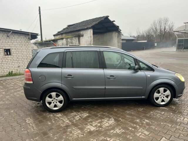 Серый Опель Зафира, объемом двигателя 1.9 л и пробегом 271 тыс. км за 2850 $, фото 7 на Automoto.ua