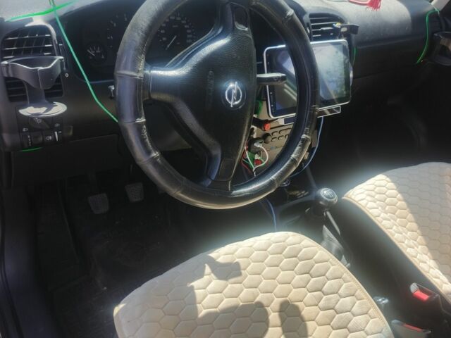 Серый Опель Зафира, объемом двигателя 1.8 л и пробегом 22 тыс. км за 5500 $, фото 3 на Automoto.ua