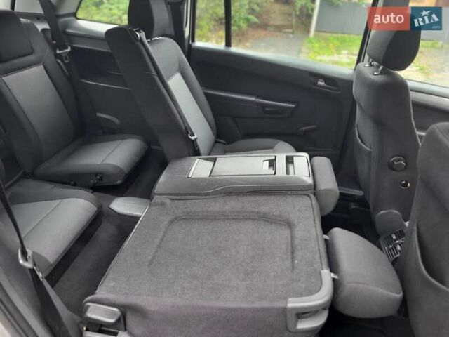 Сірий Опель Зафіра, об'ємом двигуна 1.8 л та пробігом 192 тис. км за 5700 $, фото 63 на Automoto.ua