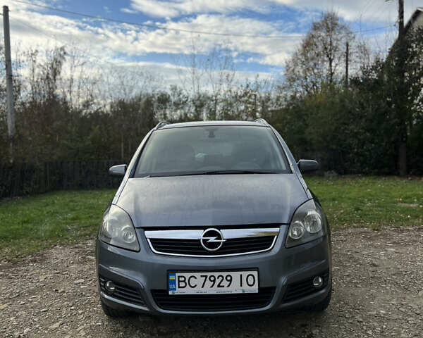Опель Зафира 2005 в Львове на Automoto.ua Серый Опель Зафира, объемом двигателя 1.8 л и пробегом 260 тыс. км за 3999 $, фото 2 на Automoto.ua