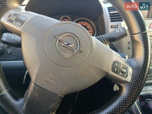 Сірий Опель Зафіра, об'ємом двигуна 1.8 л та пробігом 307 тис. км за 4900 $, фото 11 на Automoto.ua