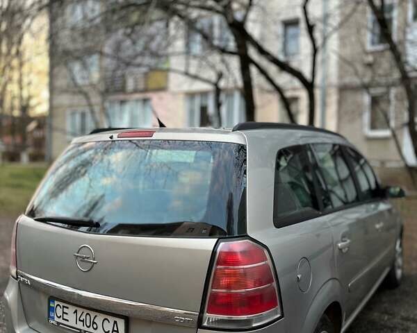 Серый Опель Зафира, объемом двигателя 1.9 л и пробегом 261 тыс. км за 5200 $, фото 3 на Automoto.ua
