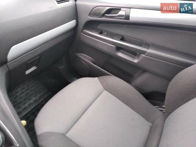 Серый Опель Зафира, объемом двигателя 1.6 л и пробегом 190 тыс. км за 6500 $, фото 5 на Automoto.ua