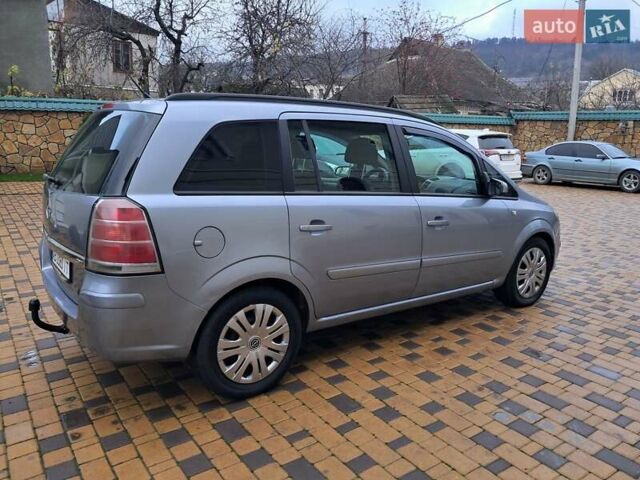 Серый Опель Зафира, объемом двигателя 1.9 л и пробегом 278 тыс. км за 4500 $, фото 24 на Automoto.ua