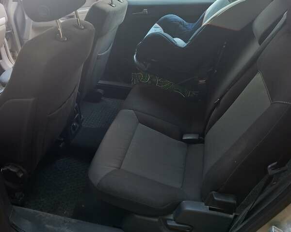 Опель Зафира 2005 в Збараже на Automoto.ua Серый Опель Зафира, объемом двигателя 1.6 л и пробегом 240 тыс. км за 6299 $, фото 8 на Automoto.ua