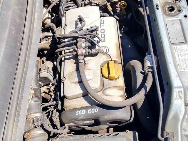 Сірий Опель Зафіра, об'ємом двигуна 1.8 л та пробігом 403 тис. км за 4460 $, фото 2 на Automoto.ua