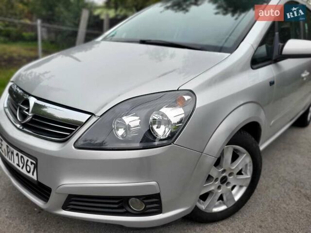 Сірий Опель Зафіра, об'ємом двигуна 1.8 л та пробігом 194 тис. км за 5300 $, фото 25 на Automoto.ua