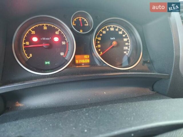 Серый Опель Зафира, объемом двигателя 1.9 л и пробегом 320 тыс. км за 4999 $, фото 5 на Automoto.ua