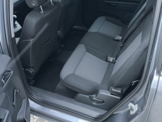 Серый Опель Зафира, объемом двигателя 1.6 л и пробегом 225 тыс. км за 4700 $, фото 10 на Automoto.ua