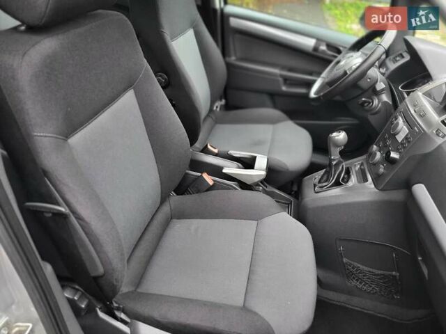 Сірий Опель Зафіра, об'ємом двигуна 1.8 л та пробігом 192 тис. км за 5700 $, фото 36 на Automoto.ua