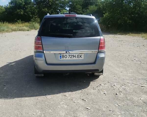 Серый Опель Зафира, объемом двигателя 1.9 л и пробегом 332 тыс. км за 5300 $, фото 3 на Automoto.ua