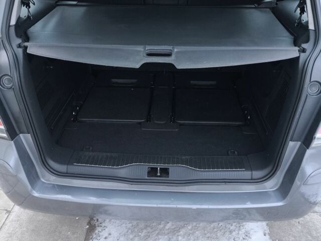 Серый Опель Зафира, объемом двигателя 1.6 л и пробегом 225 тыс. км за 4700 $, фото 8 на Automoto.ua