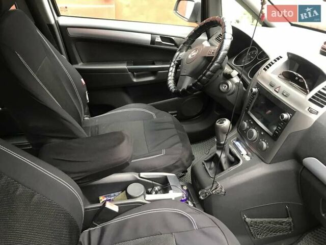 Сірий Опель Зафіра, об'ємом двигуна 1.8 л та пробігом 300 тис. км за 5500 $, фото 4 на Automoto.ua