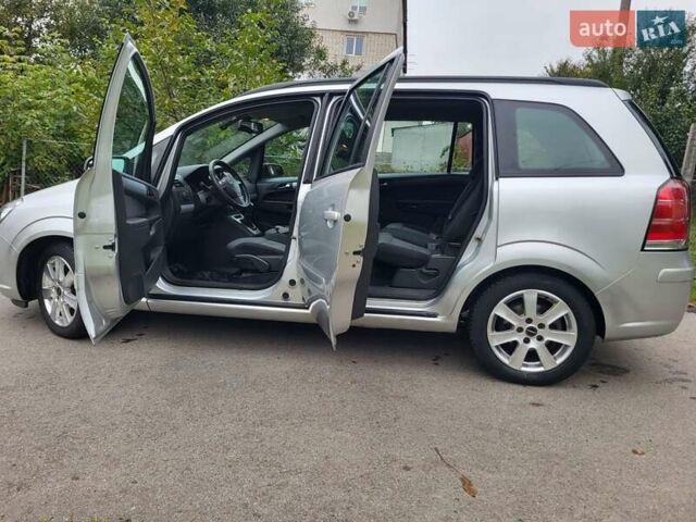 Сірий Опель Зафіра, об'ємом двигуна 1.8 л та пробігом 194 тис. км за 5300 $, фото 30 на Automoto.ua