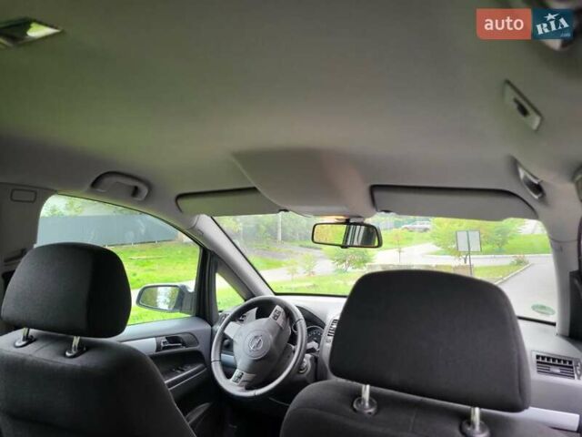 Сірий Опель Зафіра, об'ємом двигуна 1.8 л та пробігом 194 тис. км за 5300 $, фото 60 на Automoto.ua