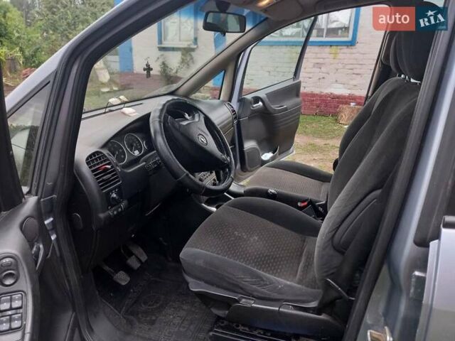 Серый Опель Зафира, объемом двигателя 2 л и пробегом 350 тыс. км за 5500 $, фото 14 на Automoto.ua