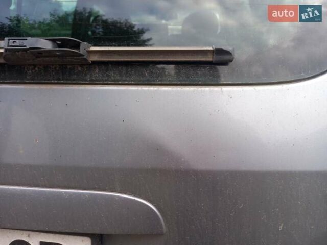 Серый Опель Зафира, объемом двигателя 2 л и пробегом 350 тыс. км за 5500 $, фото 17 на Automoto.ua