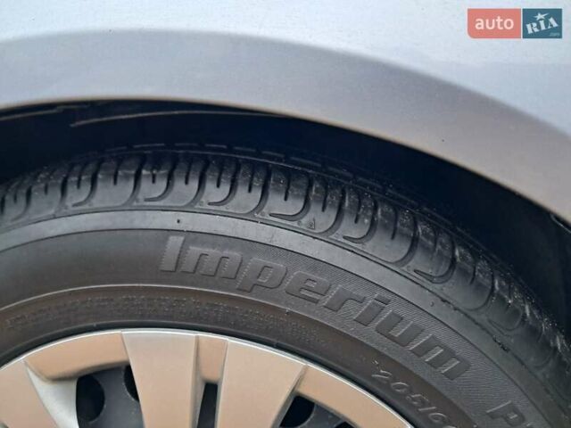 Серый Опель Зафира, объемом двигателя 1.9 л и пробегом 278 тыс. км за 4500 $, фото 78 на Automoto.ua