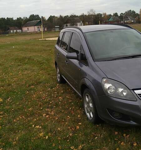 Серый Опель Зафира, объемом двигателя 1.91 л и пробегом 380 тыс. км за 3700 $, фото 2 на Automoto.ua