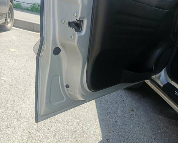 Серый Опель Зафира, объемом двигателя 1.8 л и пробегом 22 тыс. км за 5500 $, фото 6 на Automoto.ua