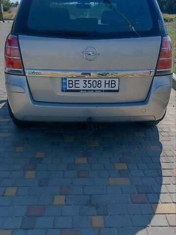 Серый Опель Зафира, объемом двигателя 1.6 л и пробегом 265 тыс. км за 5450 $, фото 6 на Automoto.ua