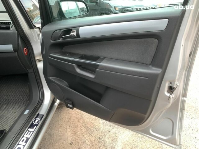 Опель Зафира 2005 в Виннице на Automoto.ua Серый Опель Зафира, объемом двигателя 1.8 л и пробегом 330 тыс. км за 6180 $, фото 18 на Automoto.ua