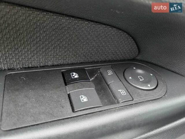 Сірий Опель Зафіра, об'ємом двигуна 1.8 л та пробігом 192 тис. км за 5700 $, фото 64 на Automoto.ua