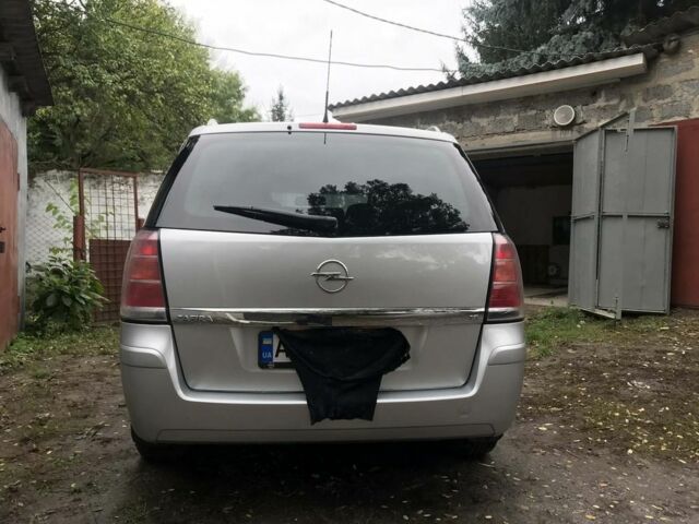Серый Опель Зафира, объемом двигателя 0 л и пробегом 3 тыс. км за 5500 $, фото 2 на Automoto.ua