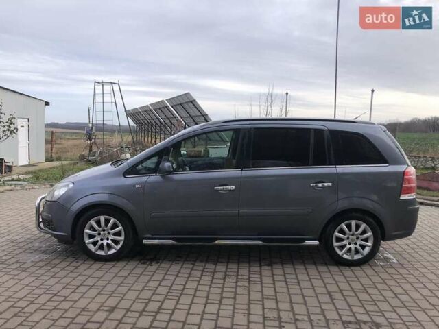 Серый Опель Зафира, объемом двигателя 1.6 л и пробегом 225 тыс. км за 5600 $, фото 14 на Automoto.ua