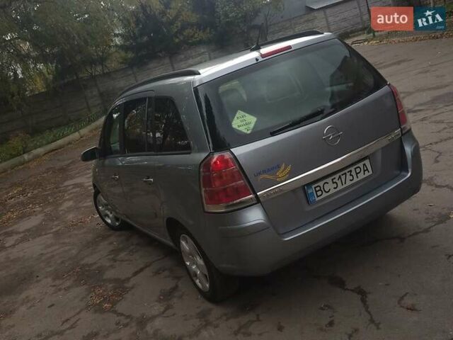 Опель Зафира 2005 в Львове на Automoto.ua Серый Опель Зафира, объемом двигателя 1.91 л и пробегом 322 тыс. км за 4750 $, фото 6 на Automoto.ua