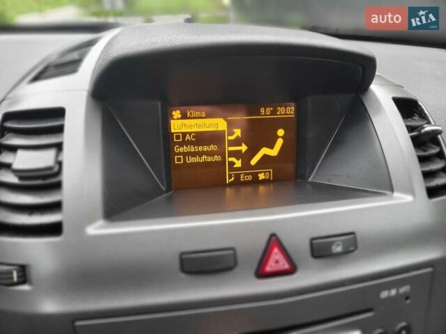 Сірий Опель Зафіра, об'ємом двигуна 1.8 л та пробігом 192 тис. км за 5700 $, фото 29 на Automoto.ua