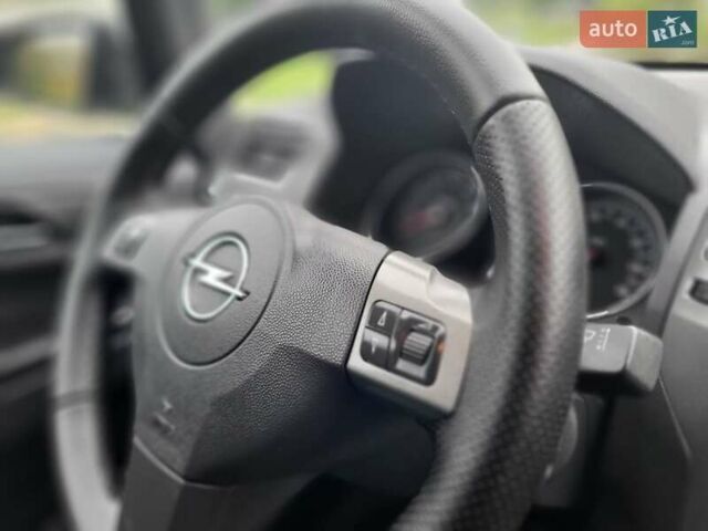 Сірий Опель Зафіра, об'ємом двигуна 1.8 л та пробігом 192 тис. км за 5700 $, фото 26 на Automoto.ua