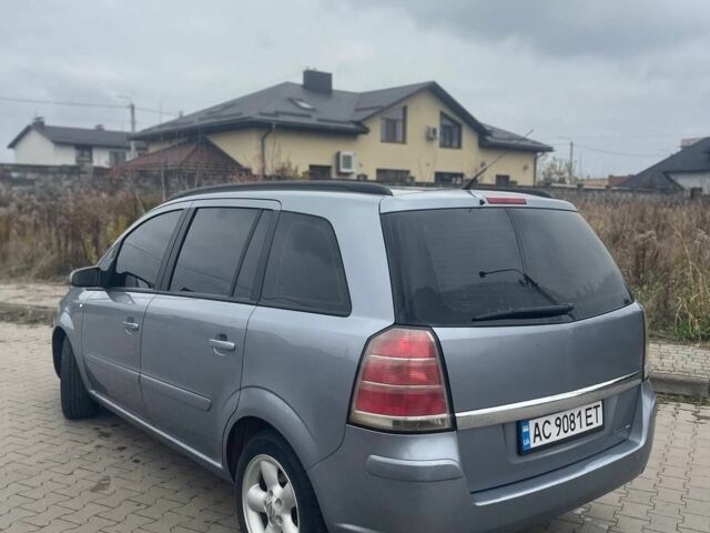 Серый Опель Зафира, объемом двигателя 1.9 л и пробегом 320 тыс. км за 3999 $, фото 5 на Automoto.ua