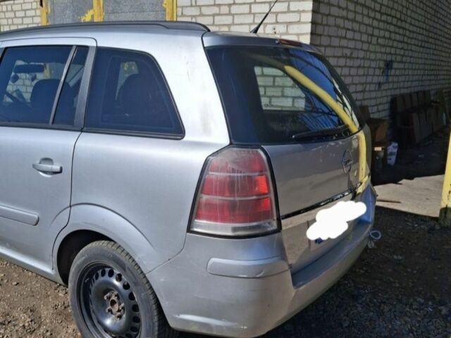 Сірий Опель Зафіра, об'ємом двигуна 1.9 л та пробігом 330 тис. км за 2500 $, фото 4 на Automoto.ua