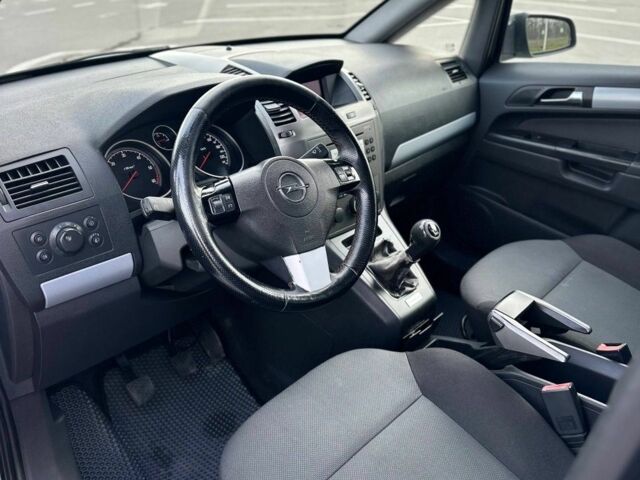 Сірий Опель Зафіра, об'ємом двигуна 0 л та пробігом 259 тис. км за 5700 $, фото 6 на Automoto.ua