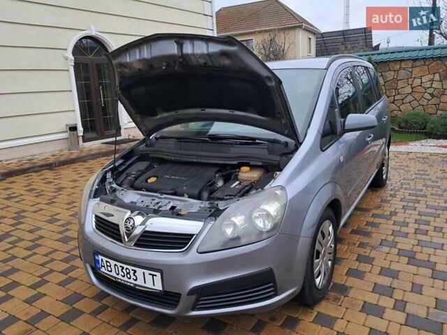 Серый Опель Зафира, объемом двигателя 1.9 л и пробегом 278 тыс. км за 4500 $, фото 72 на Automoto.ua