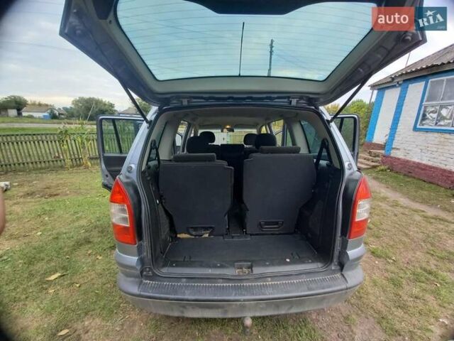 Серый Опель Зафира, объемом двигателя 2 л и пробегом 350 тыс. км за 5500 $, фото 4 на Automoto.ua