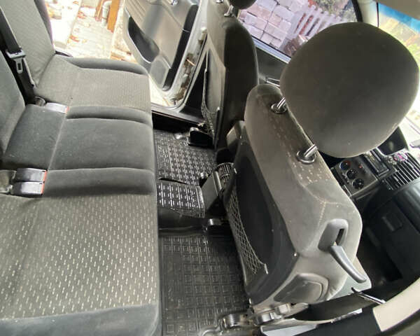 Серый Опель Зафира, объемом двигателя 2.2 л и пробегом 265 тыс. км за 5250 $, фото 26 на Automoto.ua