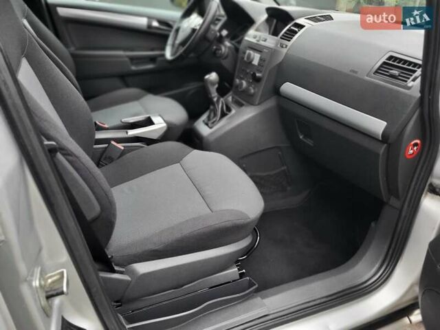 Сірий Опель Зафіра, об'ємом двигуна 1.8 л та пробігом 192 тис. км за 5700 $, фото 35 на Automoto.ua