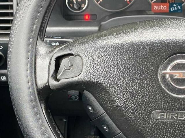 Серый Опель Зафира, объемом двигателя 1.8 л и пробегом 267 тыс. км за 4790 $, фото 21 на Automoto.ua