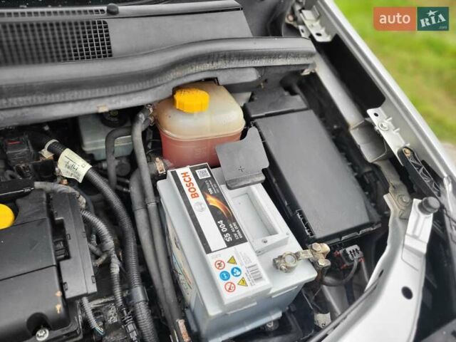 Сірий Опель Зафіра, об'ємом двигуна 1.8 л та пробігом 192 тис. км за 5700 $, фото 69 на Automoto.ua